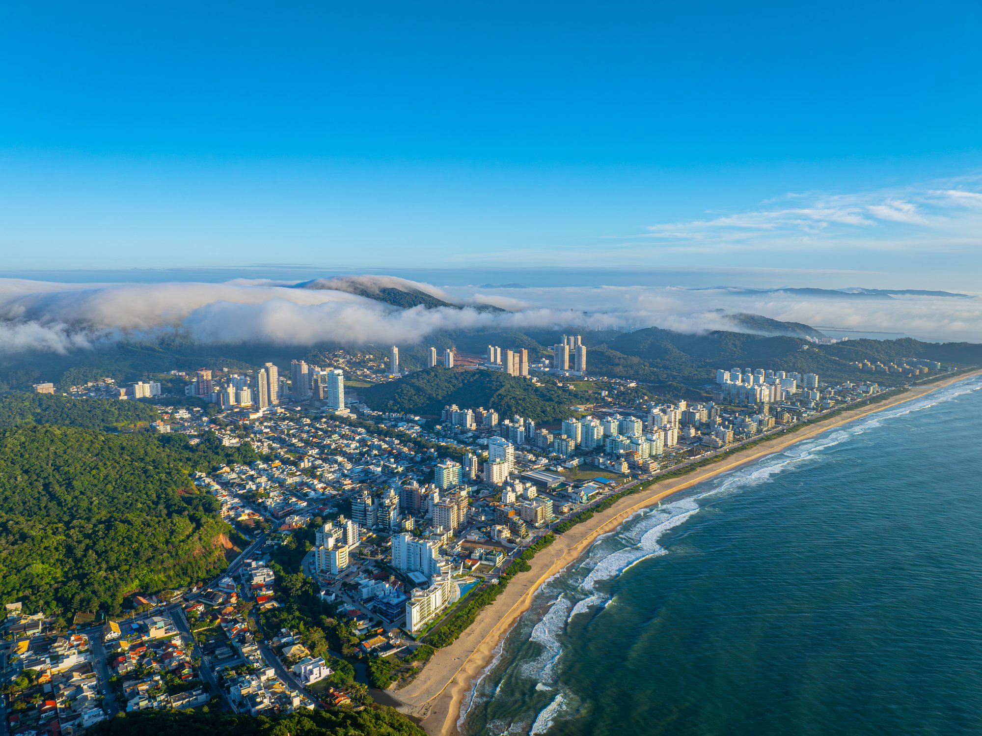 Vista aérea da Praia Brava, em Itajaí (SC)